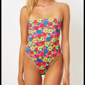 Frankies Stella Strapless One Piece *Groovy